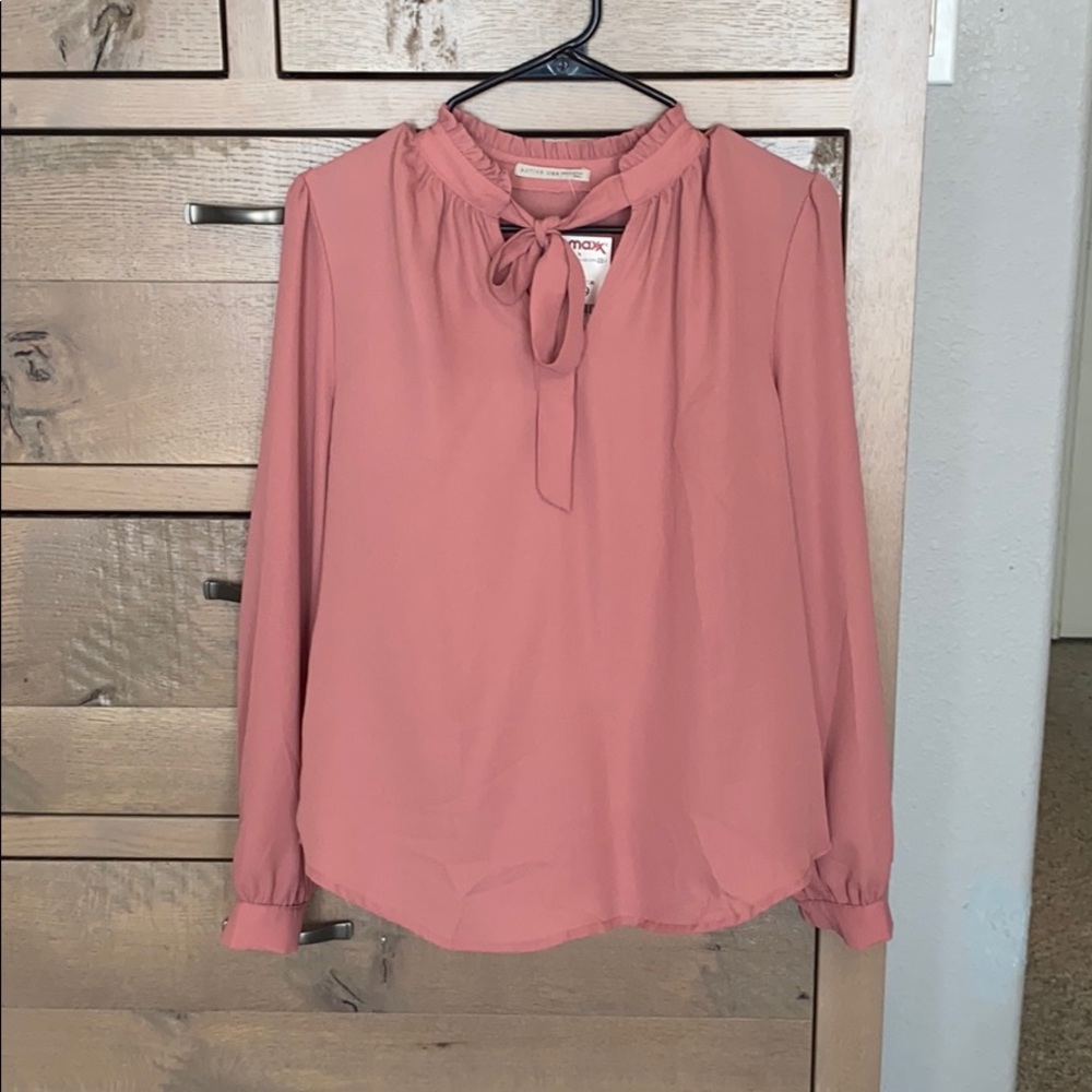 Women’s shirt